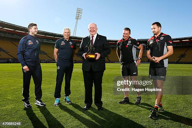 To R, Captain Marc Murphy and coach Mick Malthouse of Carlton, Australian Governor-General Sir Peter Cosgrove, coach Alan Richardson and captain...