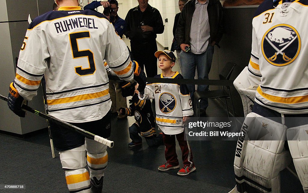 Pittsburgh Penguins v Buffalo Sabres