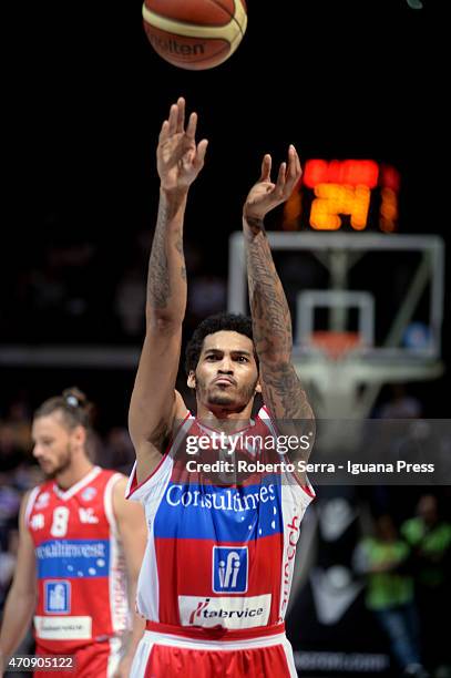 LaQuinton Ross of Consultinvest in action during the LegaBasket match between Virtus Granarolo Bologna and Consultinvest Pesaro at Unipol Arena on...