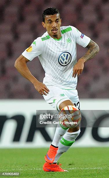 Luiz Gustavo of Wolfsburg in action during the UEFA Europa League quarter-final second leg match between SSC Napoli and VfL Wolfsburg on April 23,...