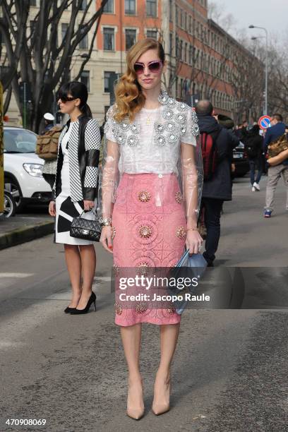 Chiara Ferragni arrives at Emporio Armani Fashion Show during Milan Fashion Week Womenswear Autumn/Winter 2014 on February 21, 2014 in Milan, Italy.