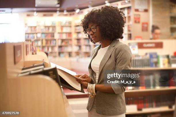 Black Walk In Library 1,457 Black Female Librarian Stock Photos, High-Res Pictures, and ...