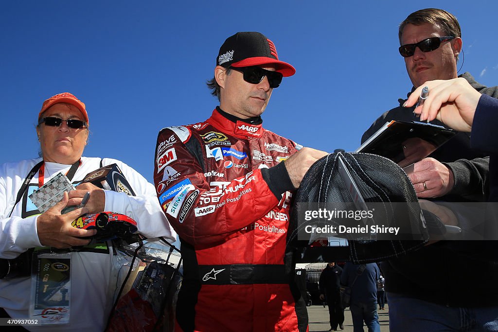 Toyota Owners 400 - Practice