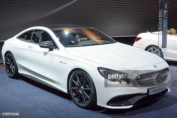 mercedes-benz s-class coupe luxury car - mercedes benz s class stock pictures, royalty-free photos & images