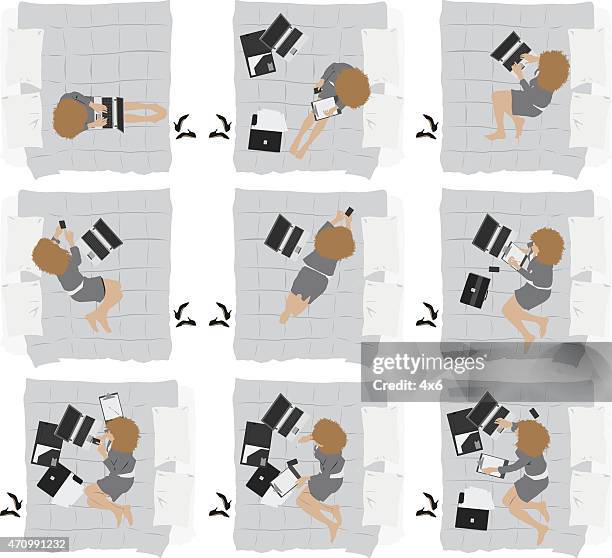 illustrations, cliparts, dessins animés et icônes de femme allongée sur le lit - chambre vue de haut