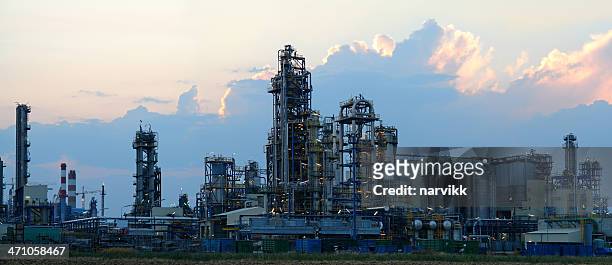 oil refinery - gas plant sunset stock pictures, royalty-free photos & images