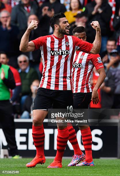 Graziano Pelle of Southampton celebrates scoring the opening goal during the Barclays Premier League match between Southampton and Tottenham Hotspur...