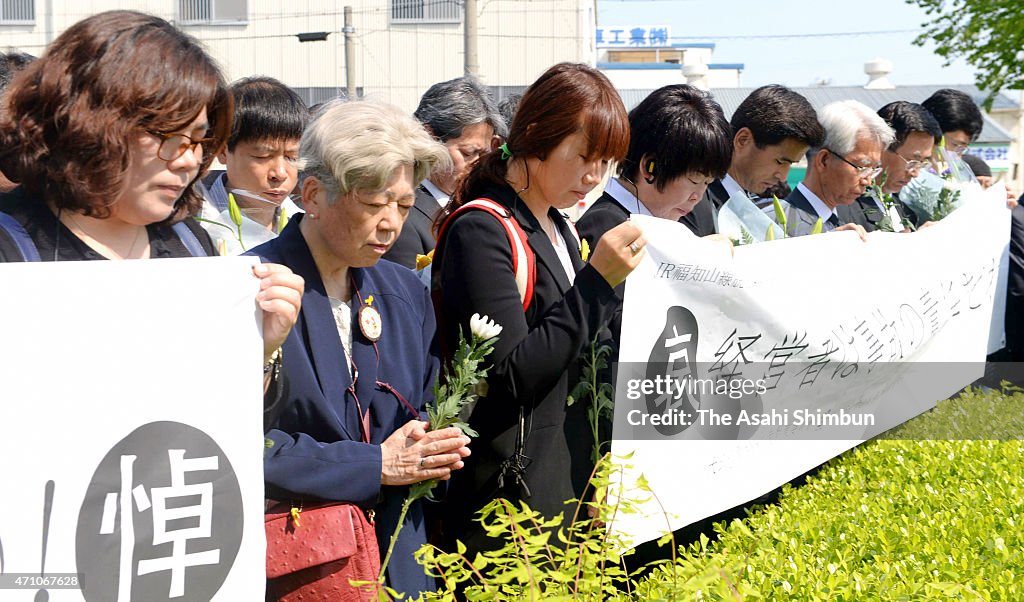 Bereaved Families Mark 2005 Train Crash That Killed 107