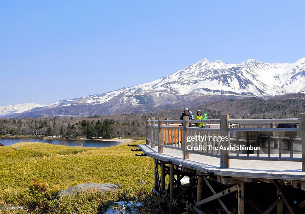 Shiretoko Peninsula Welcomes Spring Sightseeing Season