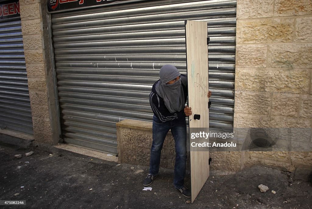 Israeli security forces' intervention left at least 20 people wounded in Jerusalem