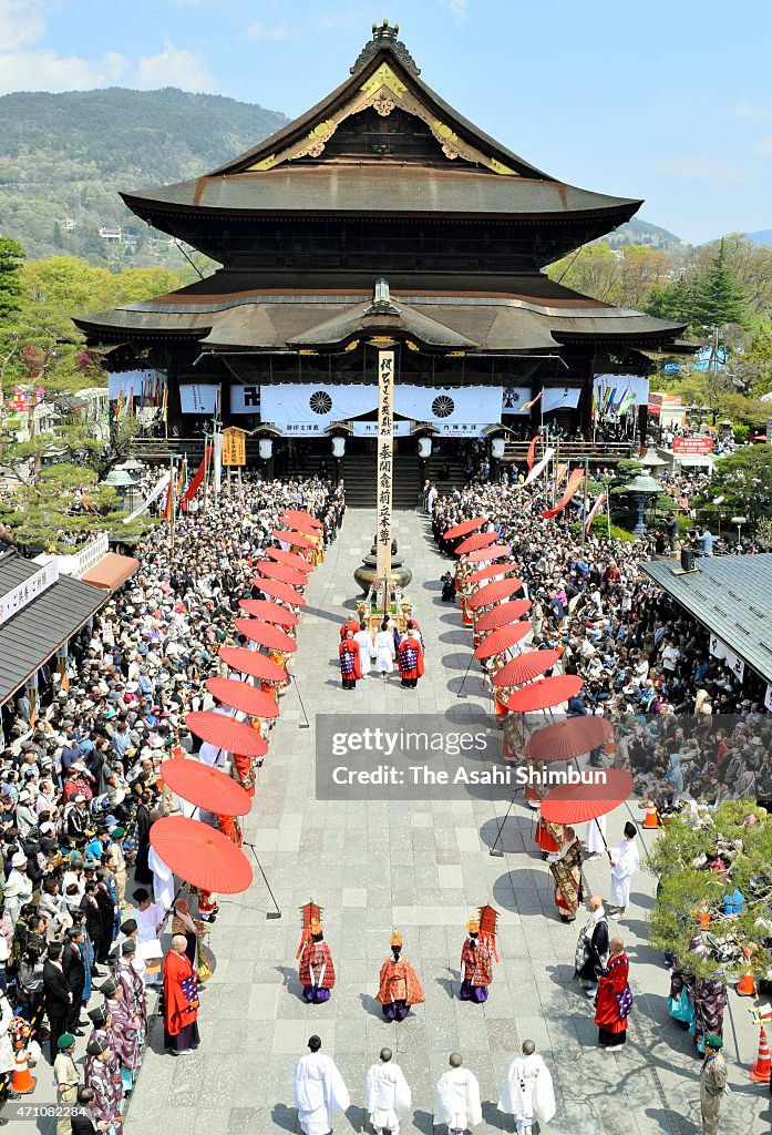 Chunichi Teigi Daihoyo Takes Place At Zenkoji Temple