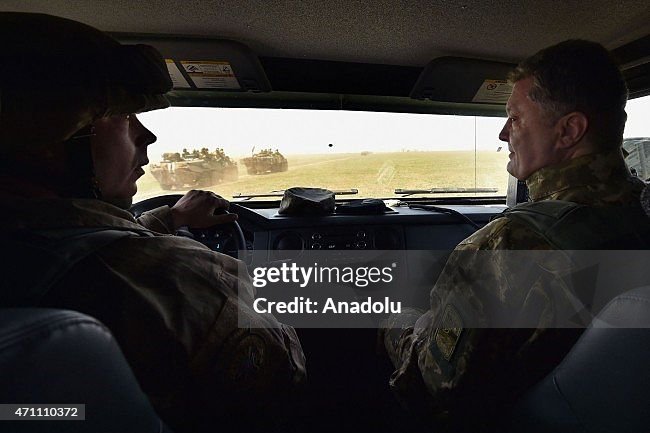 Poroshenko visits military training camp near Nikolaev