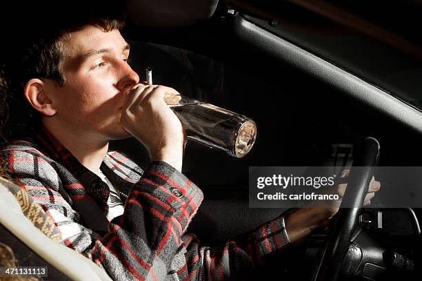 betrunken - alkohol am steuer stock-fotos und bilder