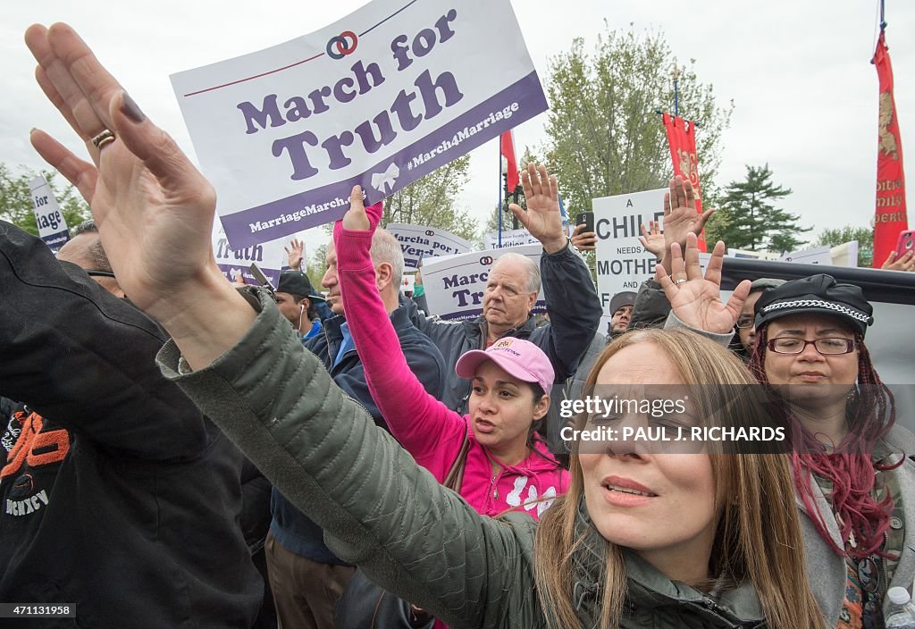 US-COURT-GAY-MARRIAGE-RIGHTS-MARCH