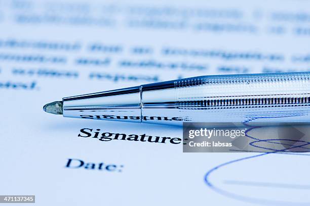 signature de document. - signature photos et images de collection