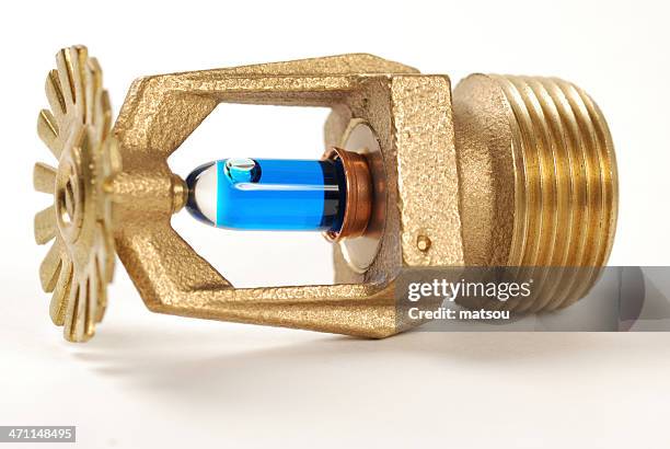 fire sprinkler - fire sprinkler stockfoto's en -beelden