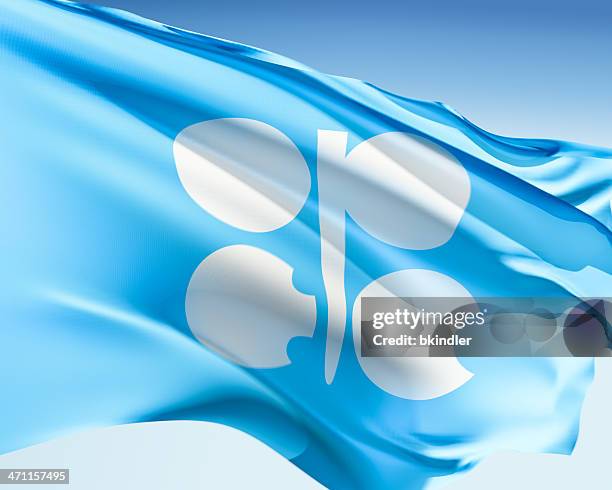 flagge der opec - organization of the petroleum exporting countries stock-fotos und bilder