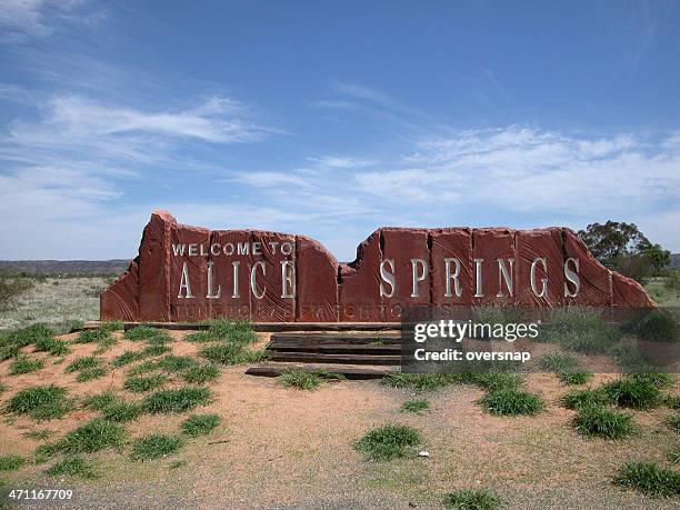 alice springs - alice springs stock-fotos und bilder