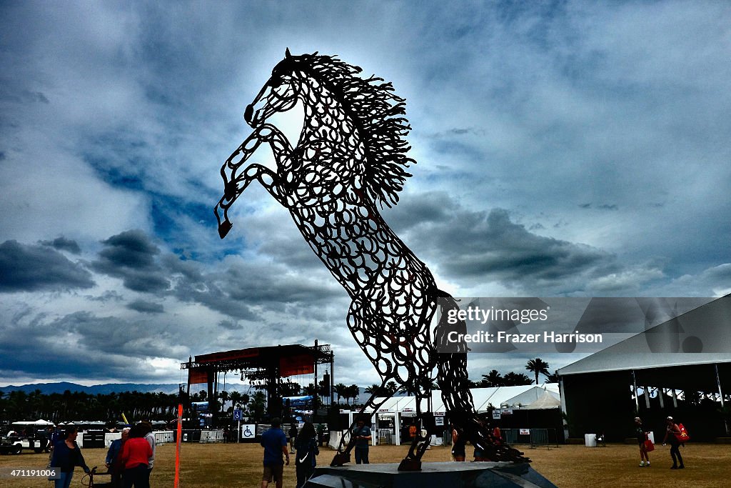 An Alternative View Of The 2015 Stagecoach California's Country Music Festival