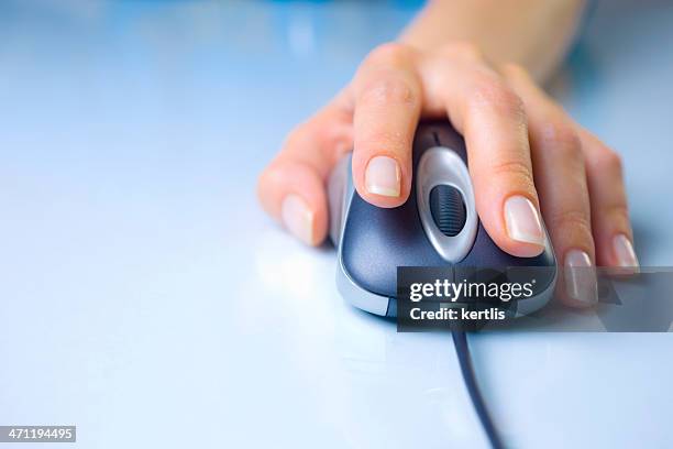 Computer Mouse Hand Photos and Premium High Res Pictures - Getty Images