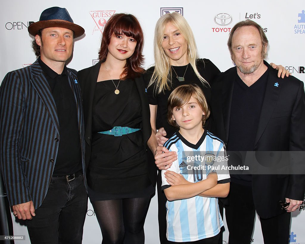Musician Chris Stills, guest, Oliver Ragland, Kristen Stills and