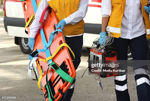 emergency service personnel paramedic medical equipment first aid - ems fitness stock pictures, royalty-free photos & images