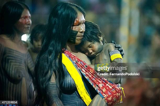 indian mother - kayapo stock pictures, royalty-free photos & images