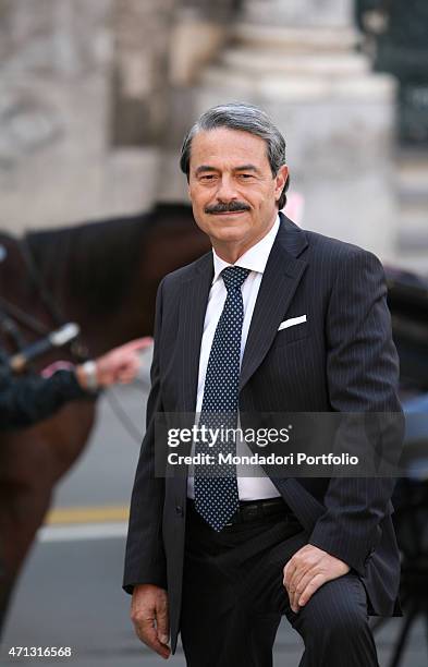 The actor Massimo Dapporto being photo shooted on Piazza Pretoria on the set of the TV film Giovanni Falcone, l'uomo che sfidCosa Nostra. Palermo,...