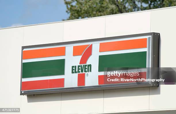 711 Photos & High Res Pictures - Getty Images