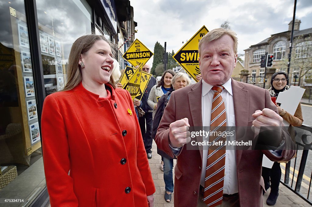 Charles Kennedy Campaigns For The Lib Dems in Bearsden