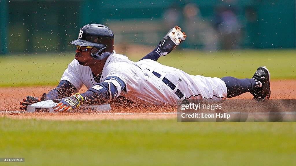 Cleveland Indians v Detroit Tigers