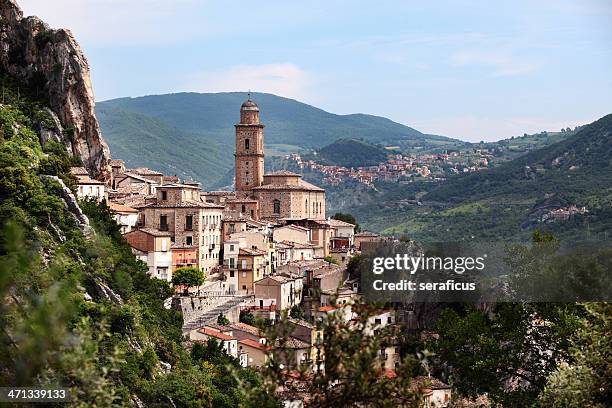 villa santa maria - abruzzen stock-fotos und bilder