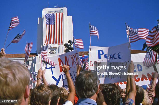 reagan campaign rally - ronald reagan us president stock pictures, royalty-free photos & images