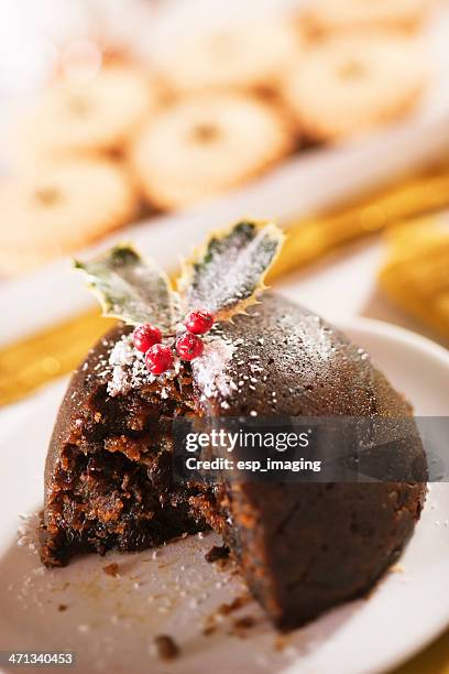 serviettenkloß - christmas pudding stock-fotos und bilder