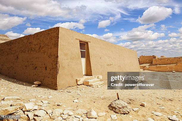 mastaba tomb at pyramid complex of unas - tomb stock pictures, royalty-free photos & images