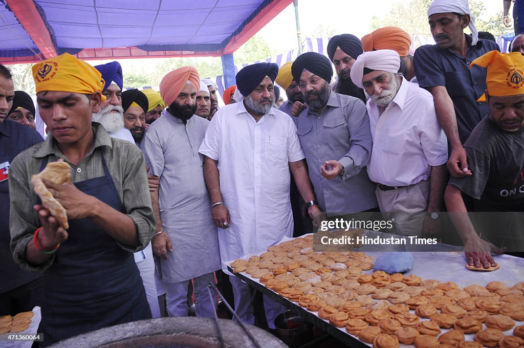 Sikh Organization Preparing Food For Nepal Earthquake Victims