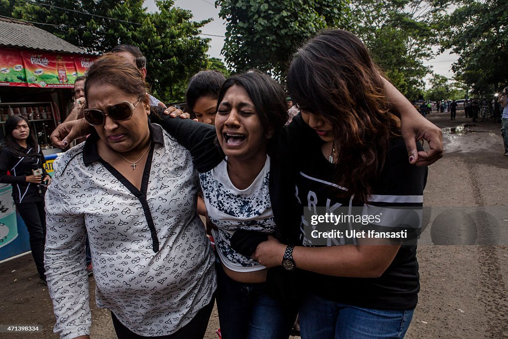 Families Of Bali 9 Duo Visit Prison Ahead Of Execution