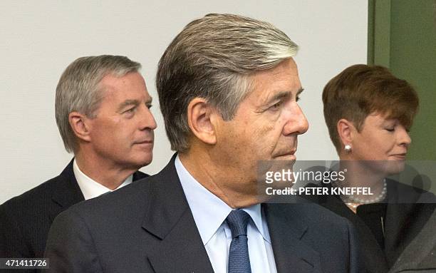 Deutsche Bank ex-chief executive Josef Ackermann , his lawyer Barbara Livonius and Deutsche Bank co-CEO Juergen Fitschen wait for the start of their...