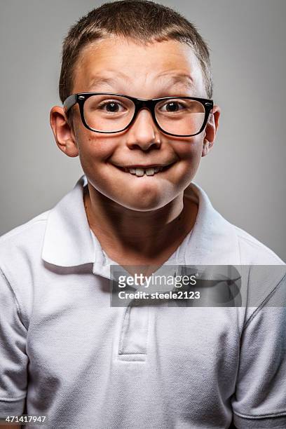 nerd crianças - buck teeth - fotografias e filmes do acervo