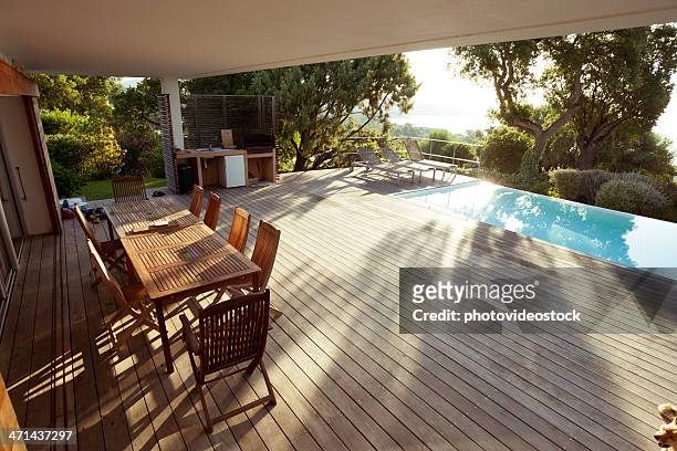 luxury villa exterios - terrasse stock-fotos und bilder