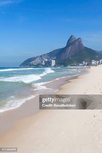 ipanema beach - leblon beach stock pictures, royalty-free photos & images
