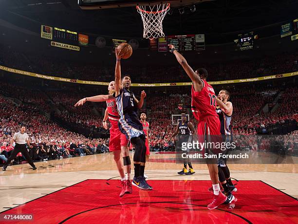 Courtney Lee of the Memphis Grizzlies shoots against the Portland Trail Blazers in Game Three of the Western Conference Quarterfinals during the 2015...