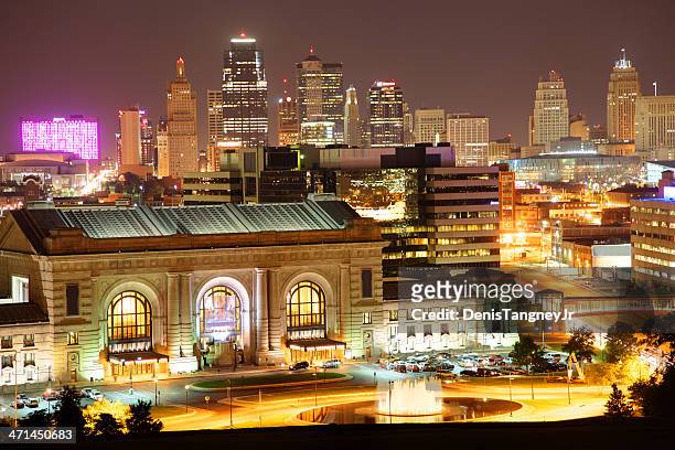 kansas city  missouri - kansas city missouri skyline stock pictures, royalty-free photos & images