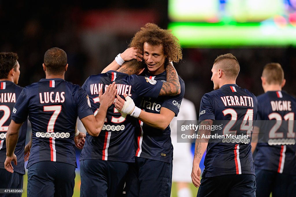 Paris Saint-Germain FC v FC Metz - Ligue 1