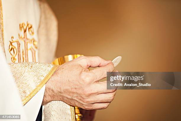 communion host - last supper stock pictures, royalty-free photos & images