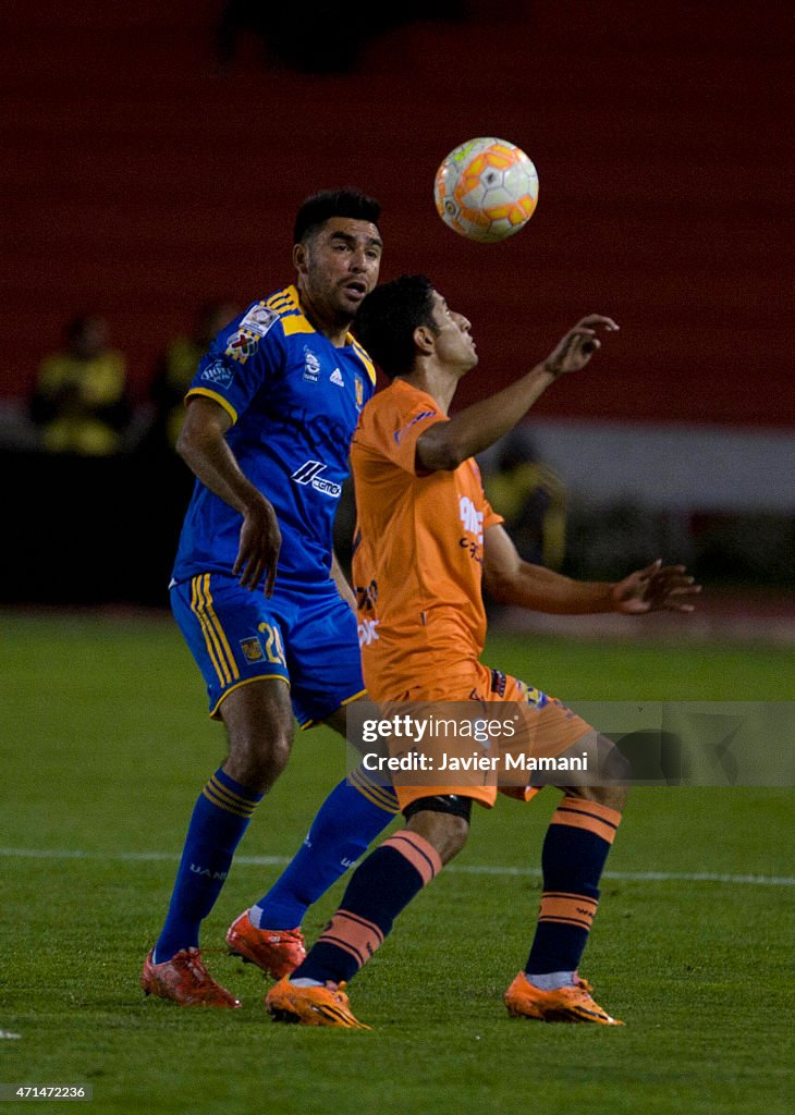 Universitario Sucre v Tigres - Copa Bridgestone Libertadores 2015