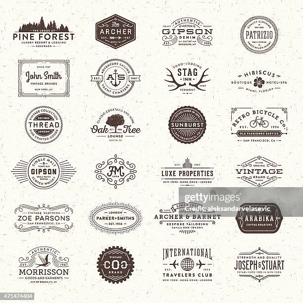 ilustraciones, imágenes clip art, dibujos animados e iconos de stock de tarjetas, etiquetas y bastidores - hípster urbano