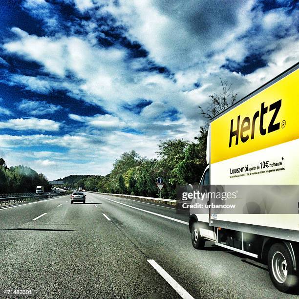 hertz camión - hertz car fotografías e imágenes de stock