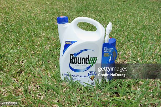 roundup weed and grass killer - spraying weeds stock pictures, royalty-free photos & images