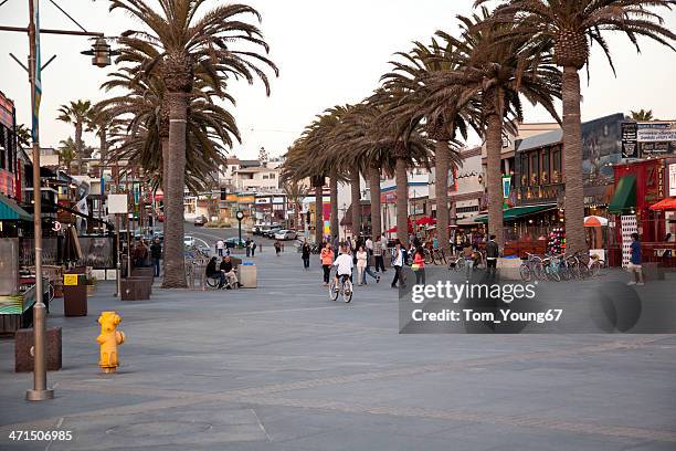 hermosa beach pier plaza - hermosa beach stock pictures, royalty-free photos & images